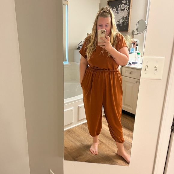 Meet your Posher, Liv - Picture 3 of 6